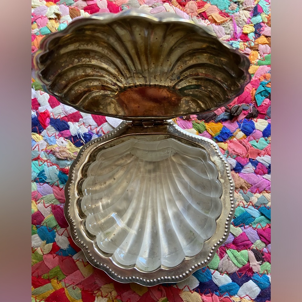Antique Metal Scallop Shell Caviar/Condiment Dish